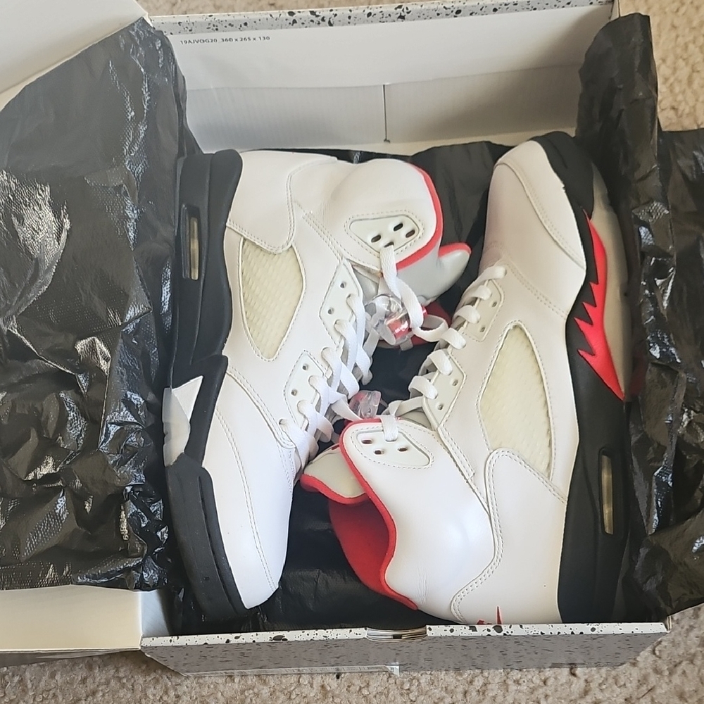 2020 Jordan 5 Fire Red. White and Red High-Top Sneakers. - Picture 2 of 7